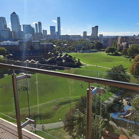 Cozy Double Room With Large En Suite Near Canary Wharf London With Amazing Views In A Shared Apartment 외부 사진