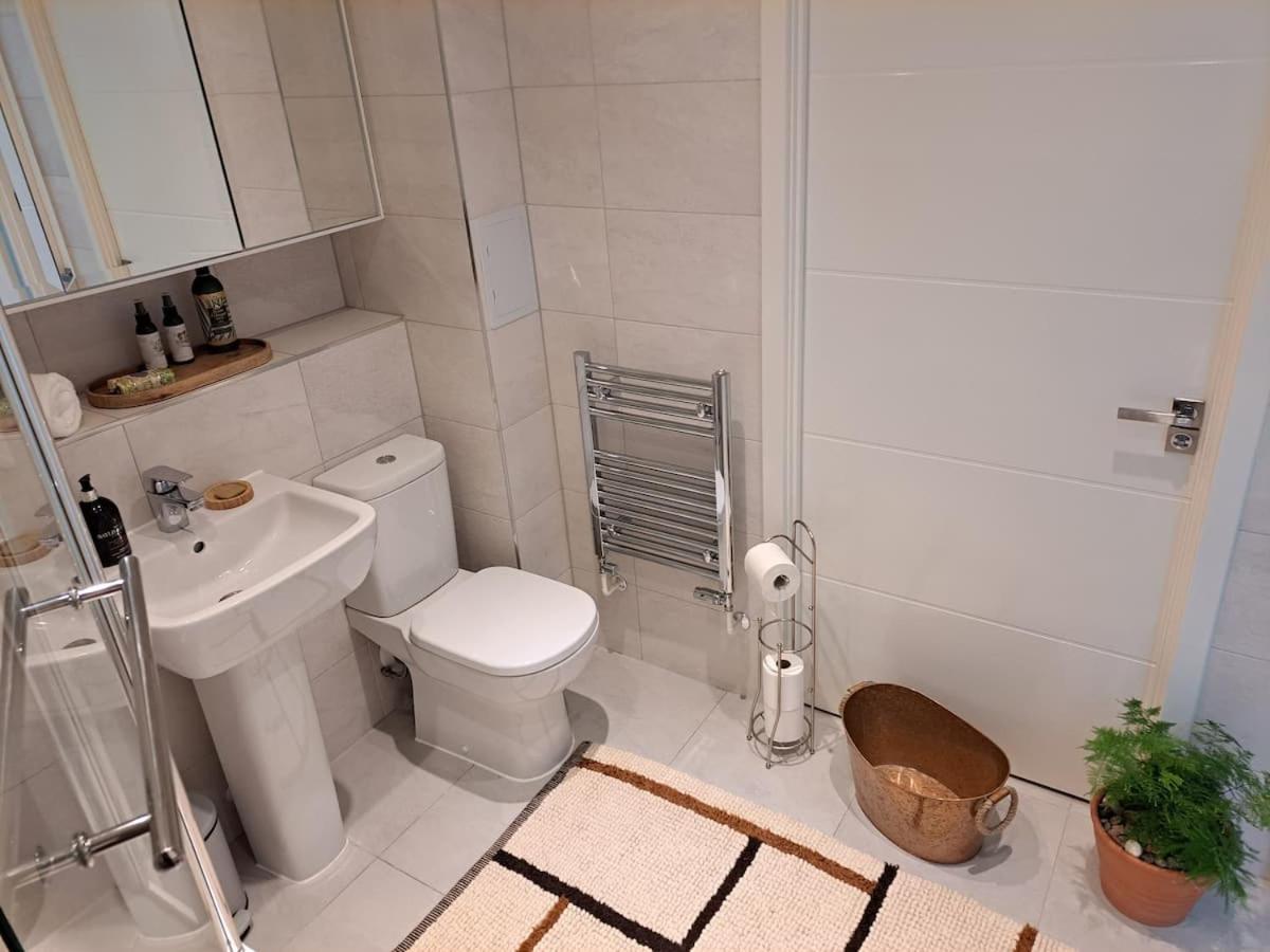 Cozy Double Room With Large En Suite Near Canary Wharf London With Amazing Views In A Shared Apartment 외부 사진