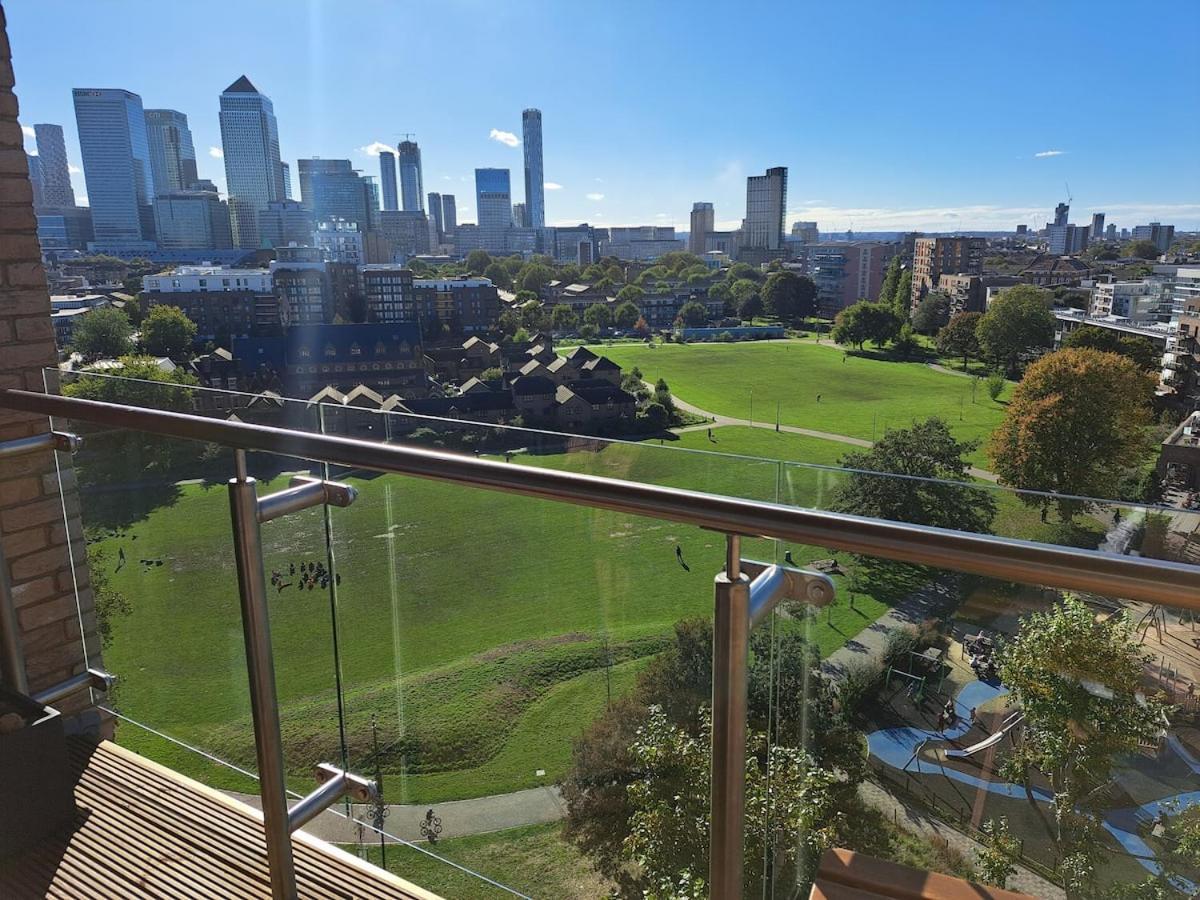 Cozy Double Room With Large En Suite Near Canary Wharf London With Amazing Views In A Shared Apartment 외부 사진